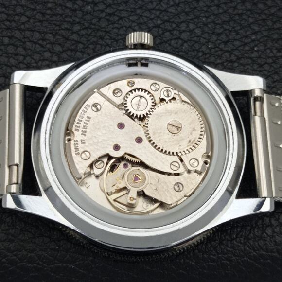 Vintage 1989 Titus Manual Mens Silver Watch W/Mesh Strap & Orange accents - Picture 9 of 9